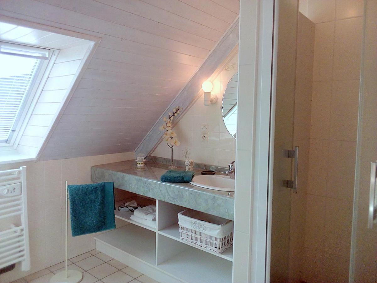 Au calme à 10mn des baies de Douarnenez et Audierne avec cuisine à disposition Mahalon Extérieur photo