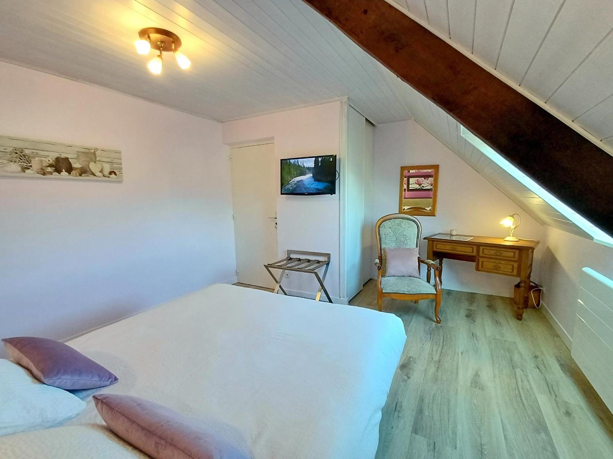 Au calme à 10mn des baies de Douarnenez et Audierne avec cuisine à disposition Mahalon Extérieur photo