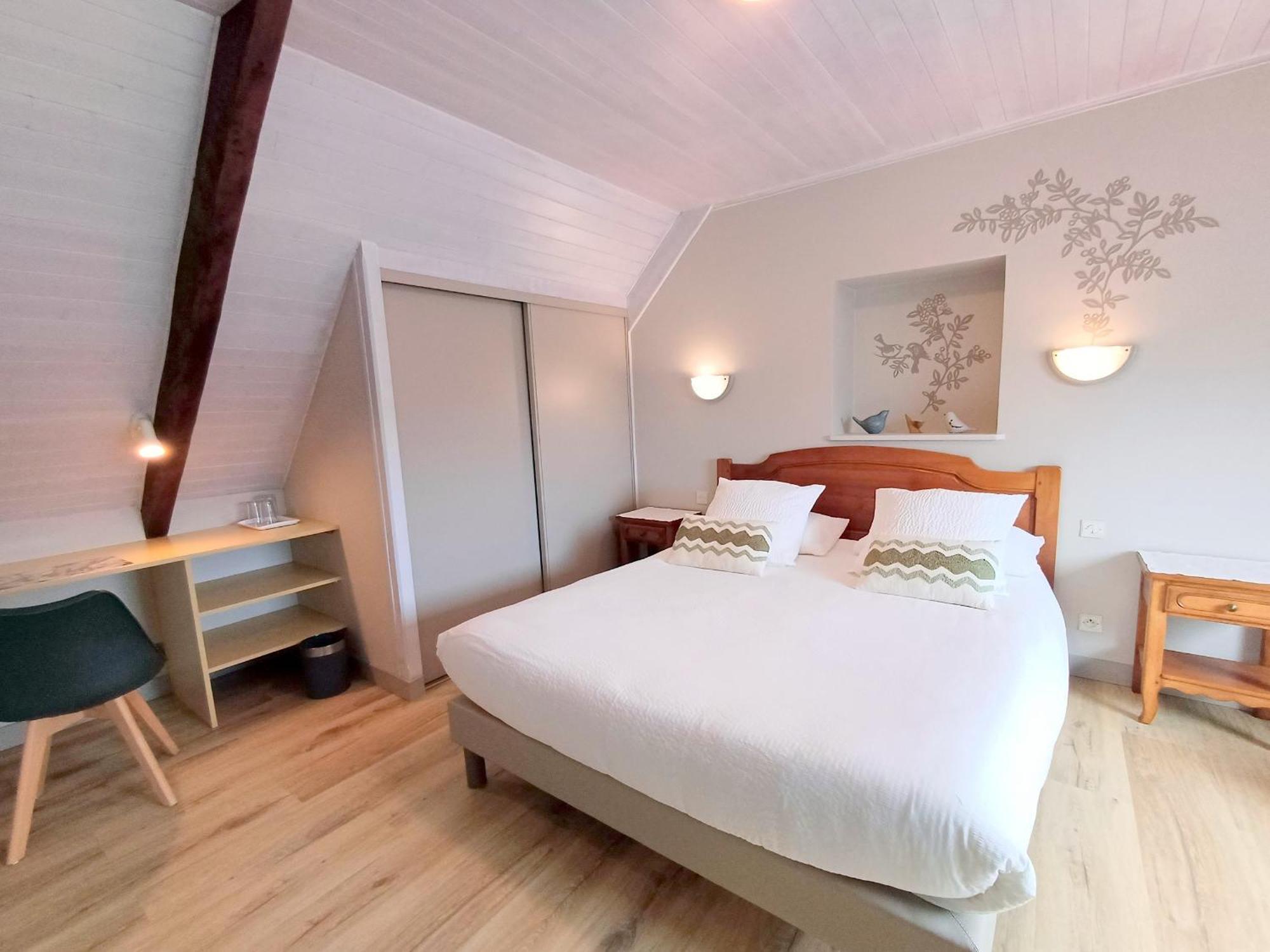 Au calme à 10mn des baies de Douarnenez et Audierne avec cuisine à disposition Mahalon Extérieur photo