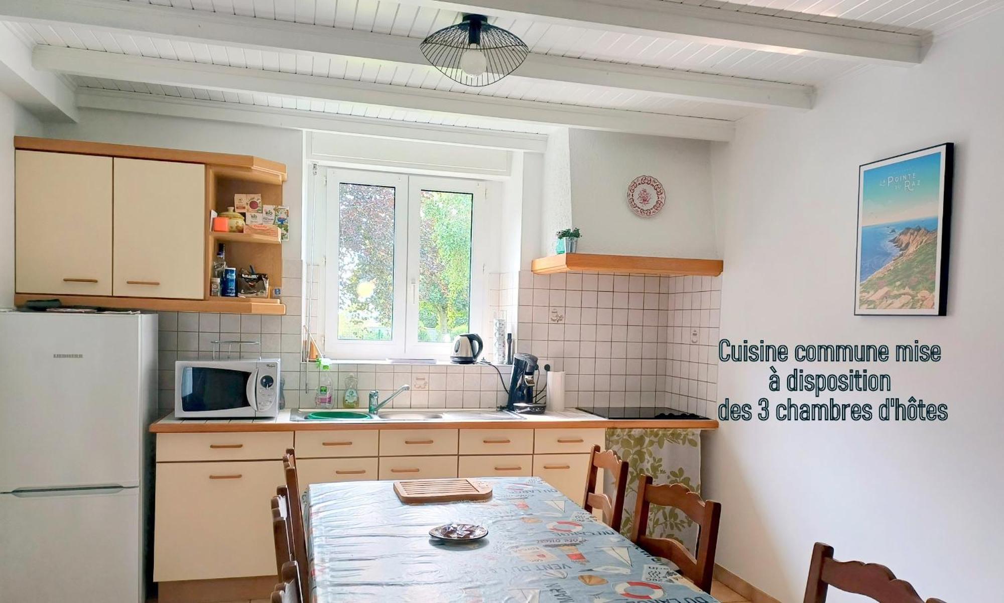 Au calme à 10mn des baies de Douarnenez et Audierne avec cuisine à disposition Mahalon Extérieur photo