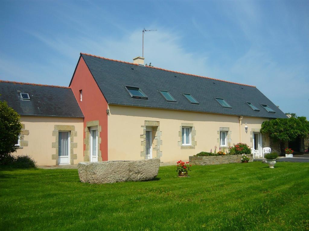 Au calme à 10mn des baies de Douarnenez et Audierne avec cuisine à disposition Mahalon Extérieur photo